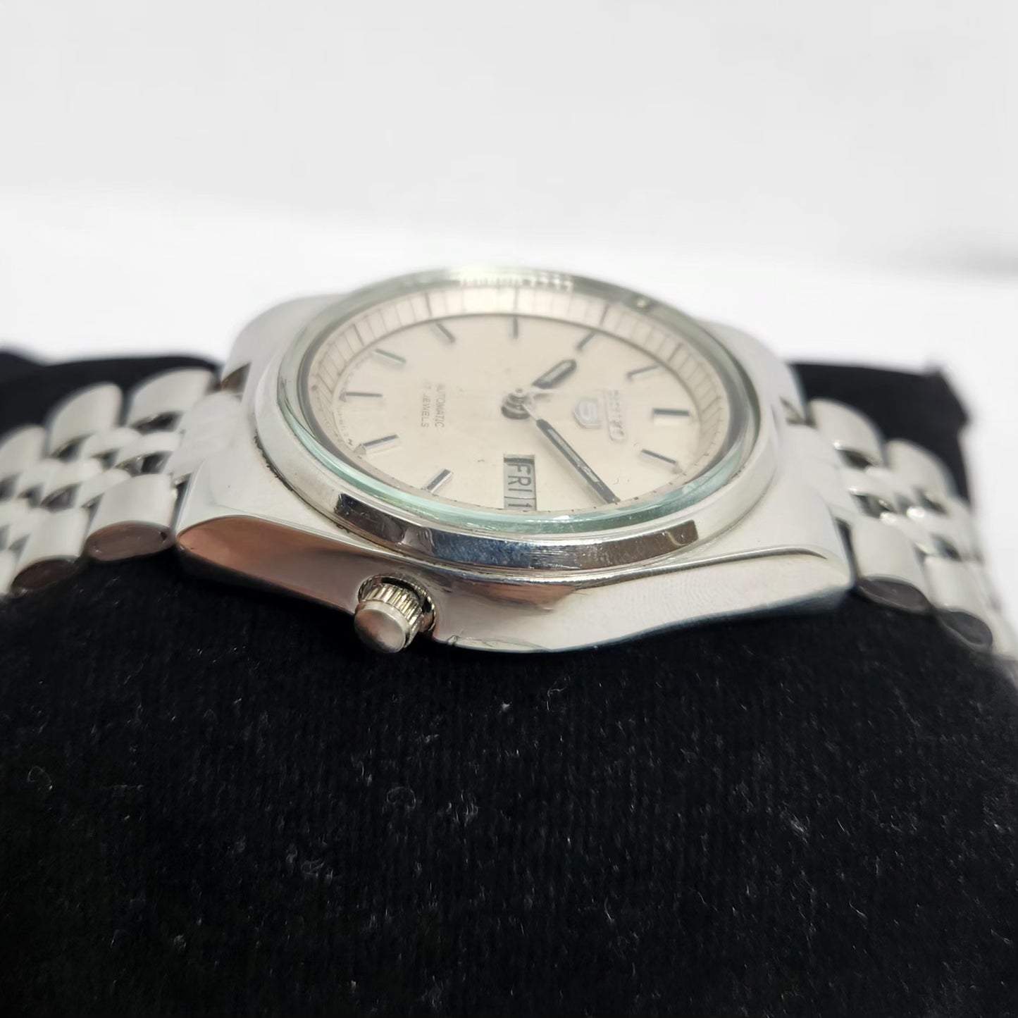 Vintage 1980 Original Seiko 5 Automatic 7009-3040 Cream Face 17 Jewels Day-Date Japanese Men's Wrist Watch OG340