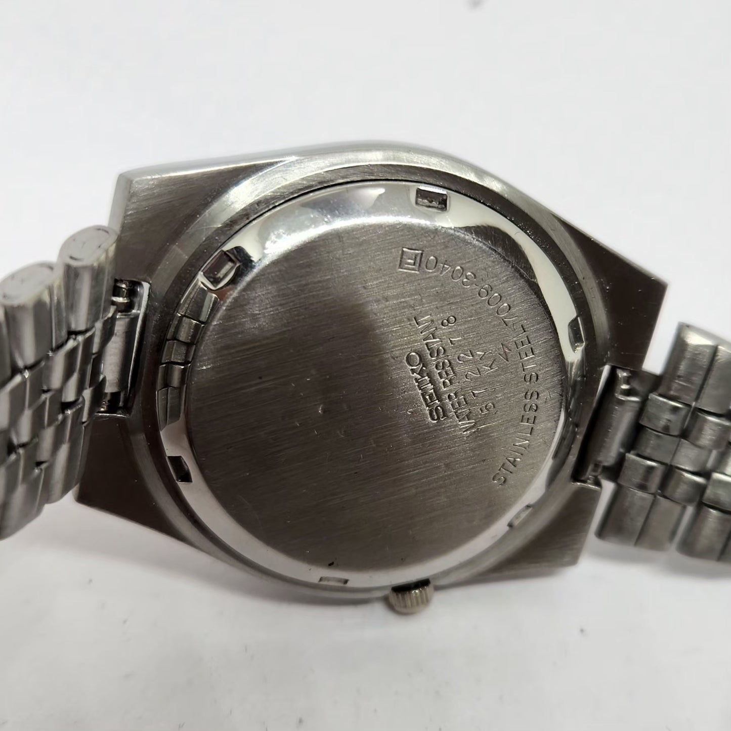 Vintage 1980 Original Seiko 5 Automatic 7009-3040 Cream Face 17 Jewels Day-Date Japanese Men's Wrist Watch OG340