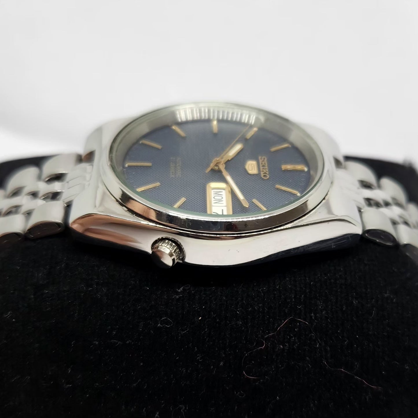 Vintage 1999 Original Seiko 5 Automatic 7S26-03X0 Blue Face 21 Jewels Day-Date Japanese Men's Wrist Watch OG341