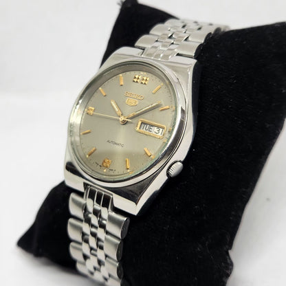 Vintage 1980 Original Seiko 5 Automatic 7009-876A Grey Face 17 Jewels Day-Date Japanese Men's Wrist Watch OG342