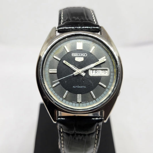 Vintage 1985 Original Seiko 5 Automatic 6309-8840 Black Face 17 Jewels Day-Date Japanese Men's Wrist Watch OG361