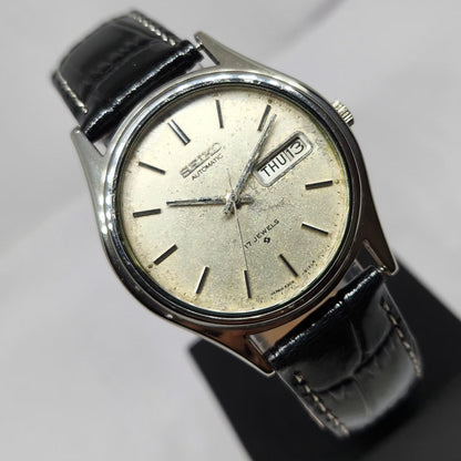 Vintage 1982 Original Seiko 5 Automatic 6349-5030 Silver Face 23 Jewels Day-Date Japanese Men's Wrist Watch OG362