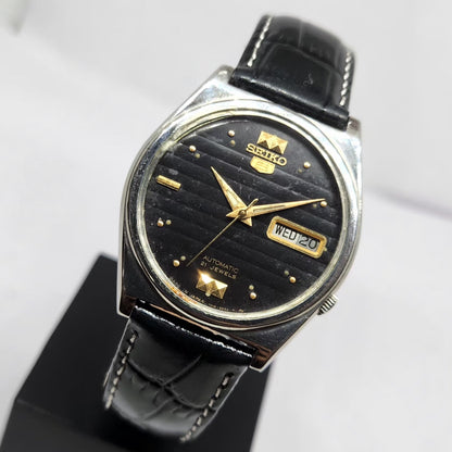 Vintage 1973 Original Seiko 5 Automatic 7019-8180 Black Face 21 Jewels Day-Date Japanese Men's Wrist Watch OG364