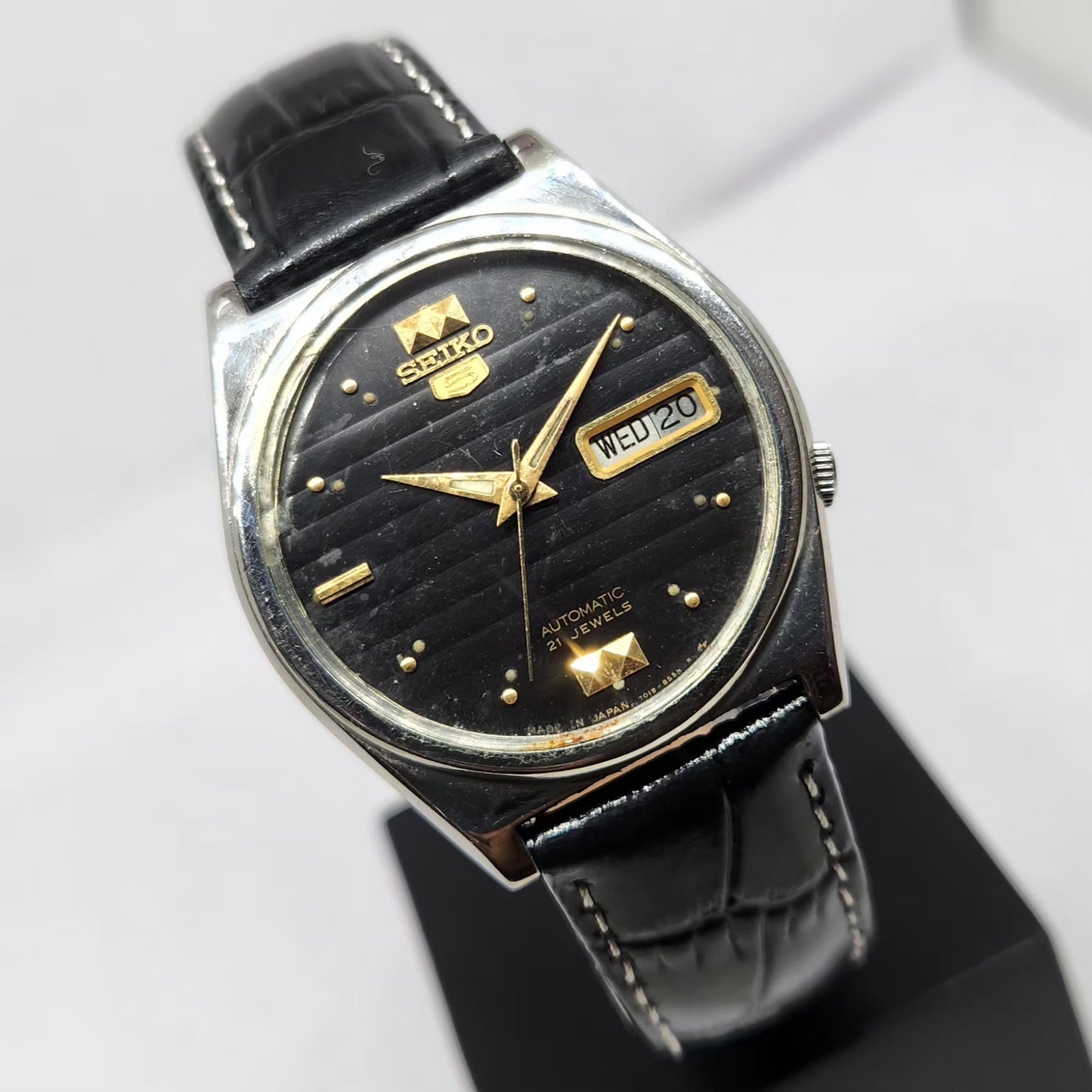 Vintage 1973 Original Seiko 5 Automatic 7019-8180 Black Face 21 Jewels Day-Date Japanese Men's Wrist Watch OG364