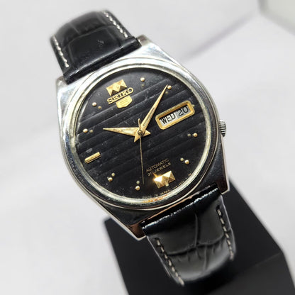 Vintage 1973 Original Seiko 5 Automatic 7019-8180 Black Face 21 Jewels Day-Date Japanese Men's Wrist Watch OG364