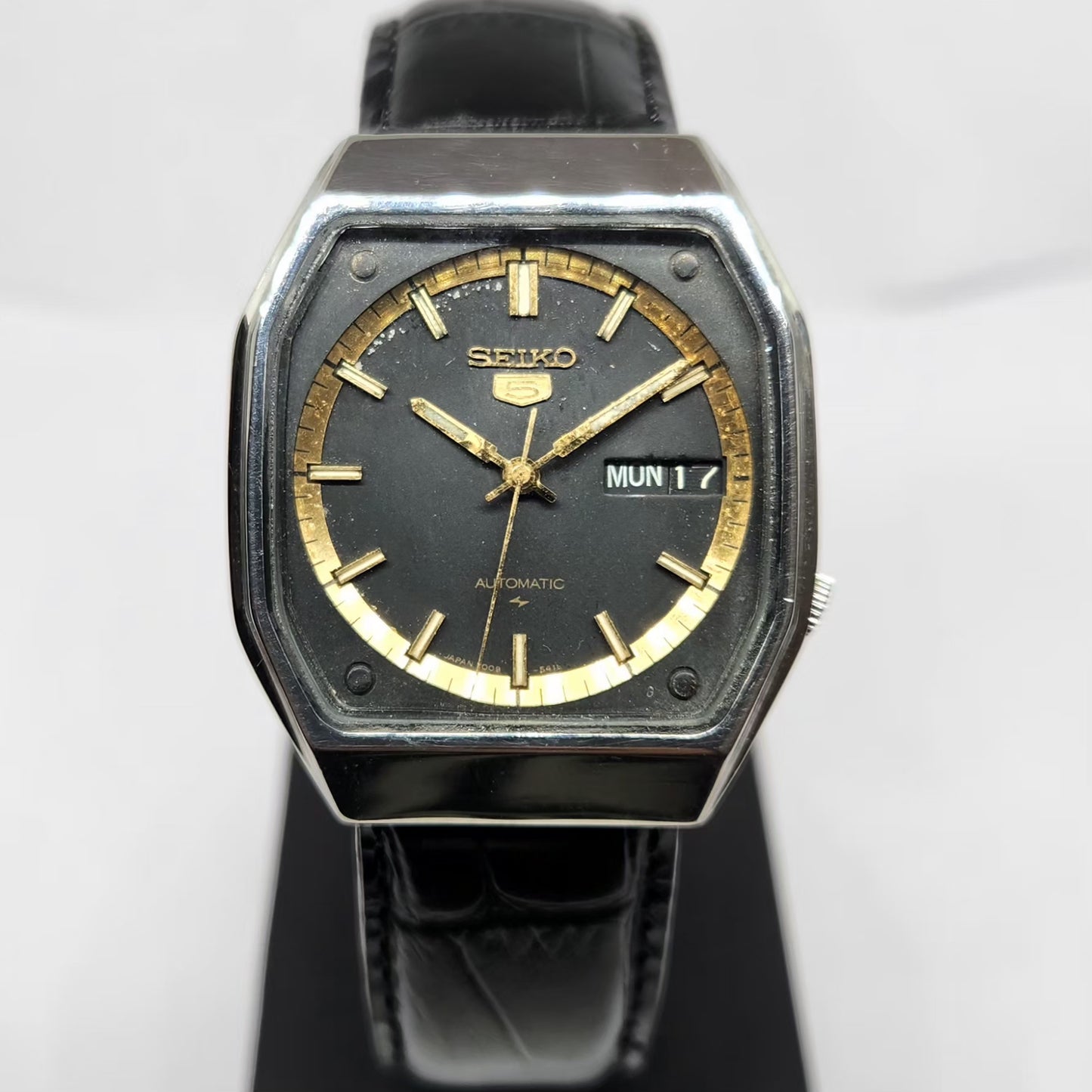 Vintage 1981 Original Seiko 5 Automatic 7009-5210 Black Face 17 Jewels Day-Date Japanese Men's Wrist Watch OG365