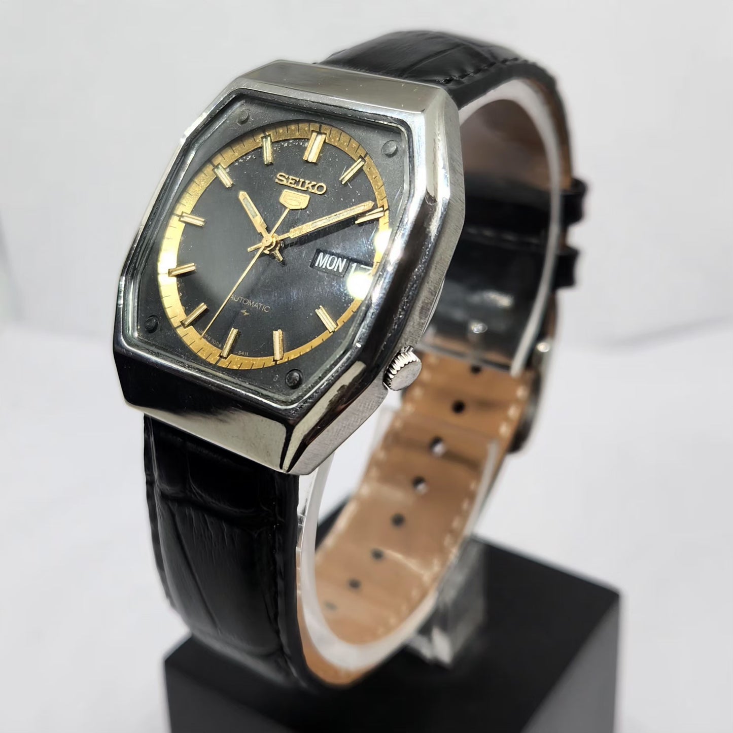 Vintage 1981 Original Seiko 5 Automatic 7009-5210 Black Face 17 Jewels Day-Date Japanese Men's Wrist Watch OG365