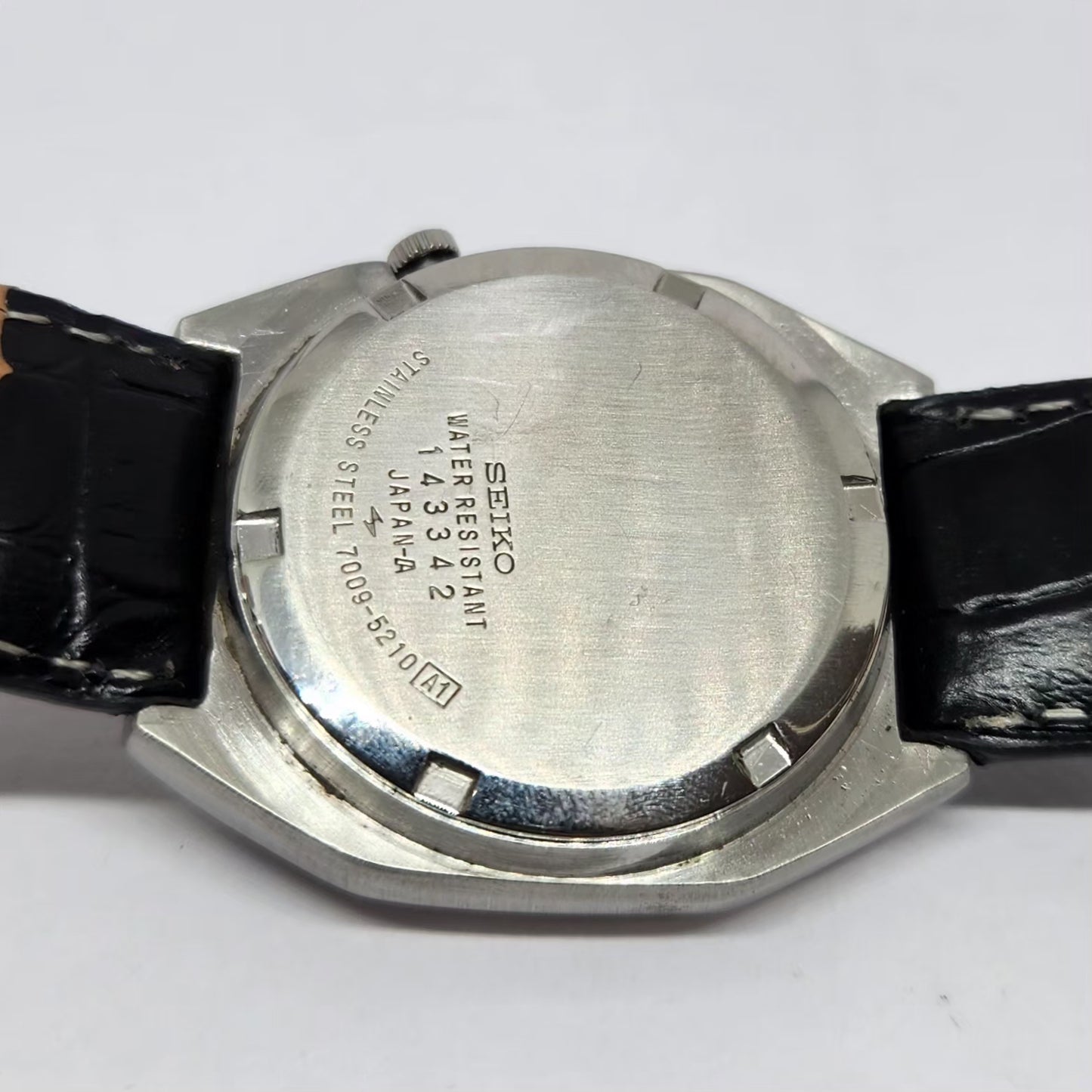 Vintage 1981 Original Seiko 5 Automatic 7009-5210 Black Face 17 Jewels Day-Date Japanese Men's Wrist Watch OG365