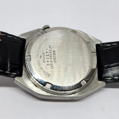 Vintage 1981 Original Seiko 5 Automatic 7009-5210 Black Face 17 Jewels Day-Date Japanese Men's Wrist Watch OG365