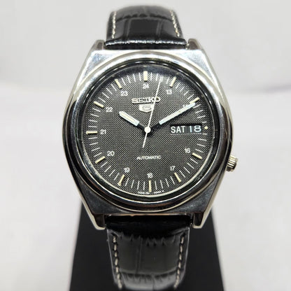 Vintage 1982 Original Seiko 5 Automatic 7009-6001 Black Face 17 Jewels Day-Date Japanese Men's Wrist Watch OG368