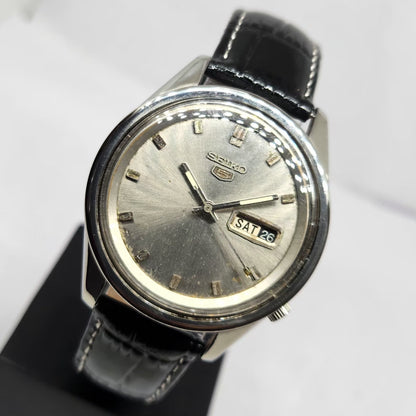Vintage 1970 Original Seiko 5 Automatic 6119 Silver Face 21 Jewels Day-Date Japanese Men's Wrist Watch OG369