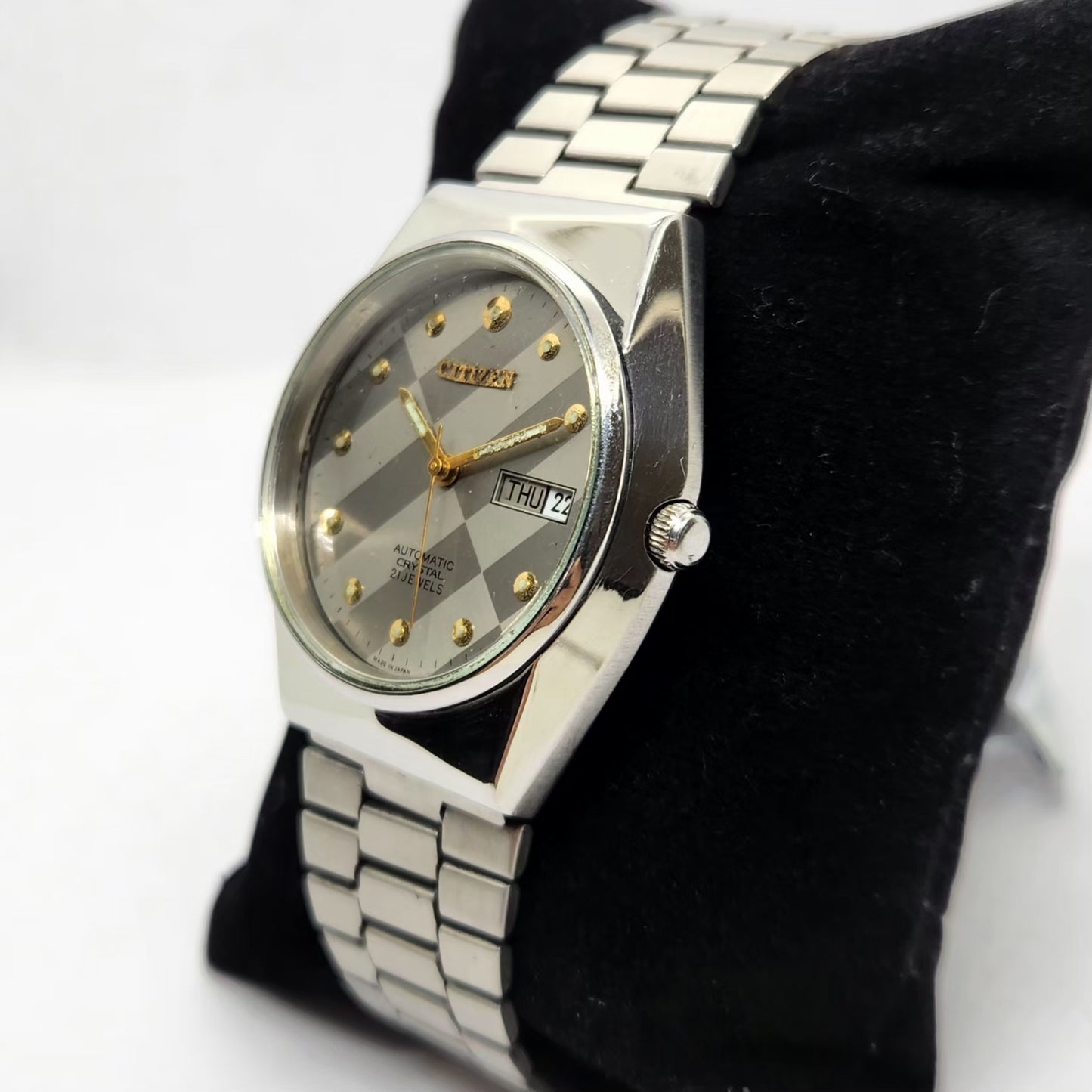 Vintage 1977 Original Citizen Automatic 8200 Grey Face 36MM Case Day-Date Japanese Men's Wrist Watch CT08