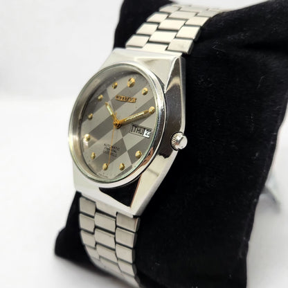 Vintage 1977 Original Citizen Automatic 8200 Grey Face 36MM Case Day-Date Japanese Men's Wrist Watch CT08