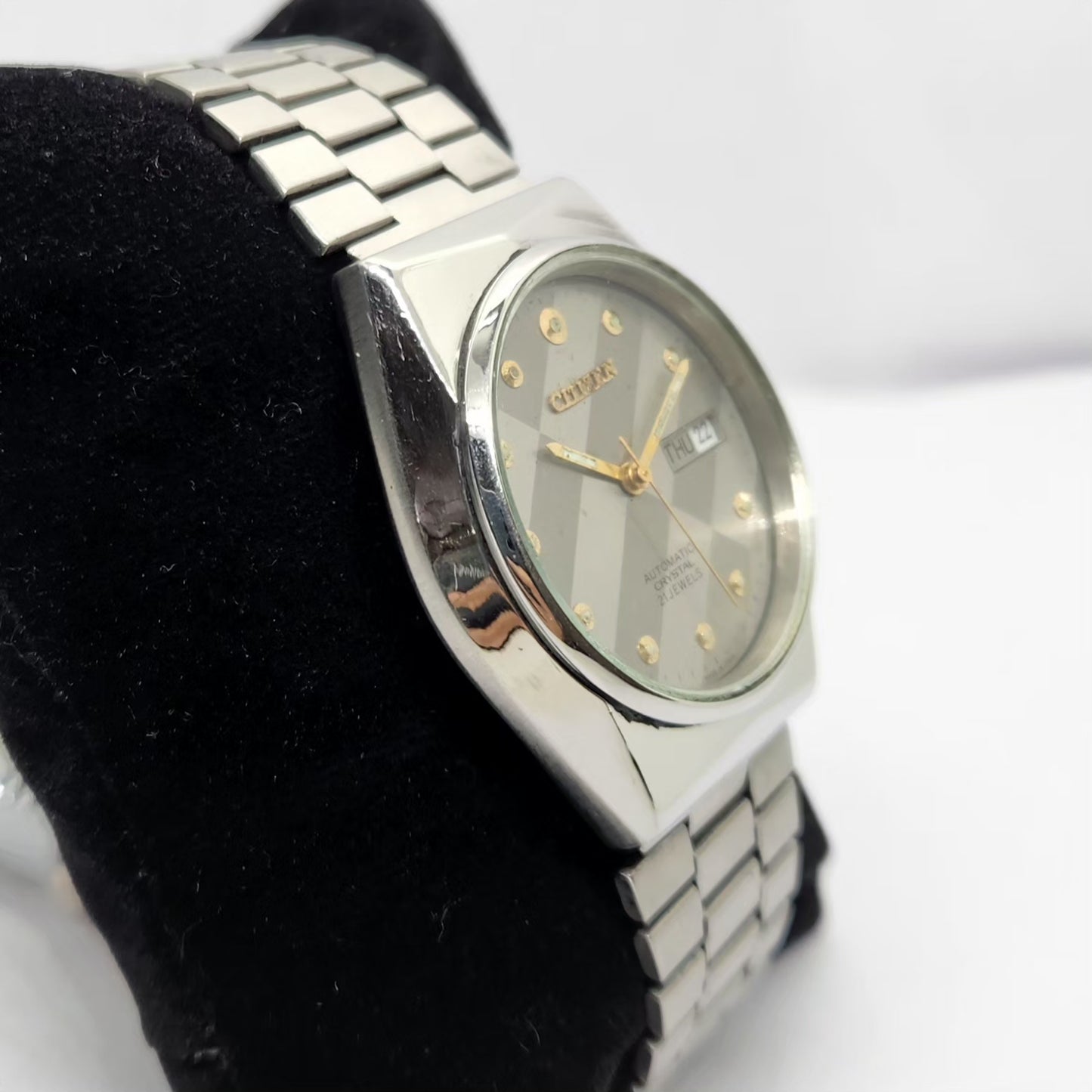Vintage 1977 Original Citizen Automatic 8200 Grey Face 36MM Case Day-Date Japanese Men's Wrist Watch CT08