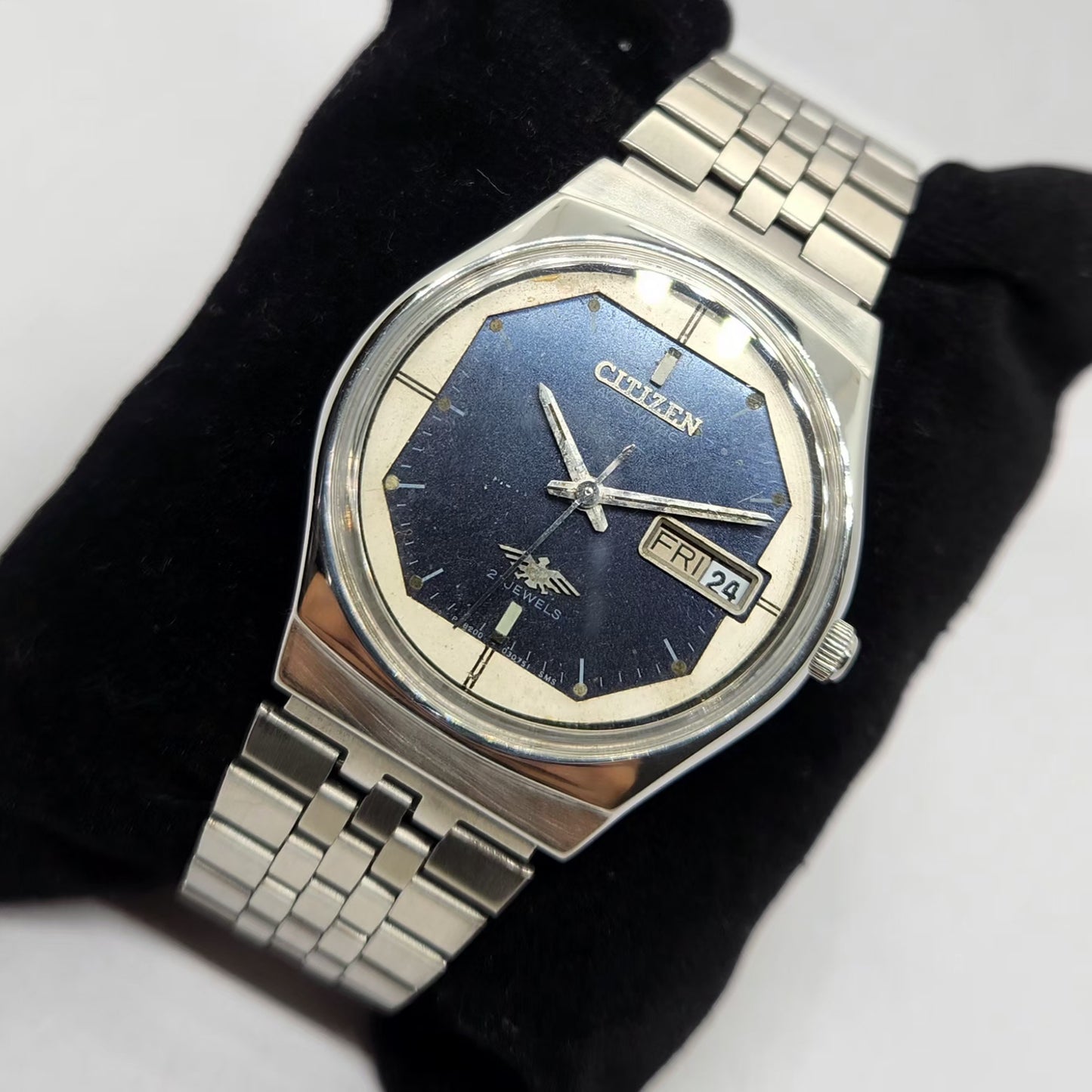 Vintage 1980 Original Citizen Automatic 8200 Blue Face 35MM Case Day-Date Japanese Men's Wrist Watch CT11