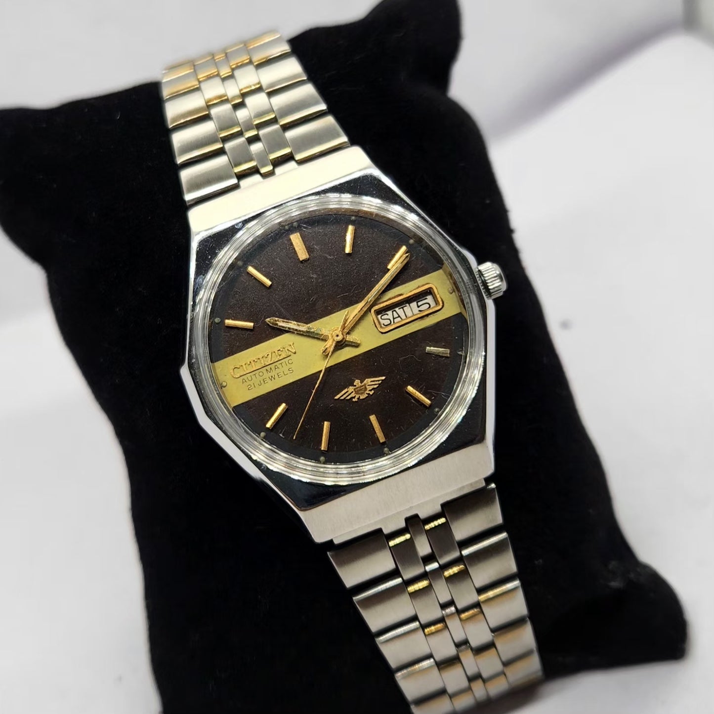 Vintage 1977 Original Citizen Automatic 8200 Brown Face 35MM Day-Date Japanese Men's Wrist Watch CT16