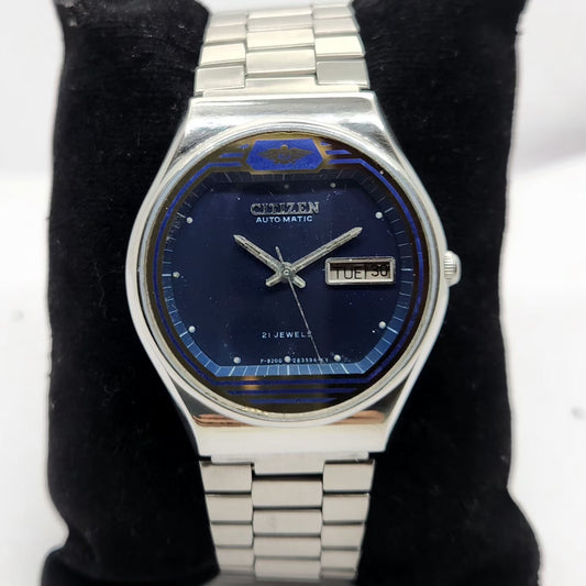 Vintage 1981 Original Citizen Automatic 8200 Blue Face 36mm Day-Date Japanese Men's Wrist Watch CT18