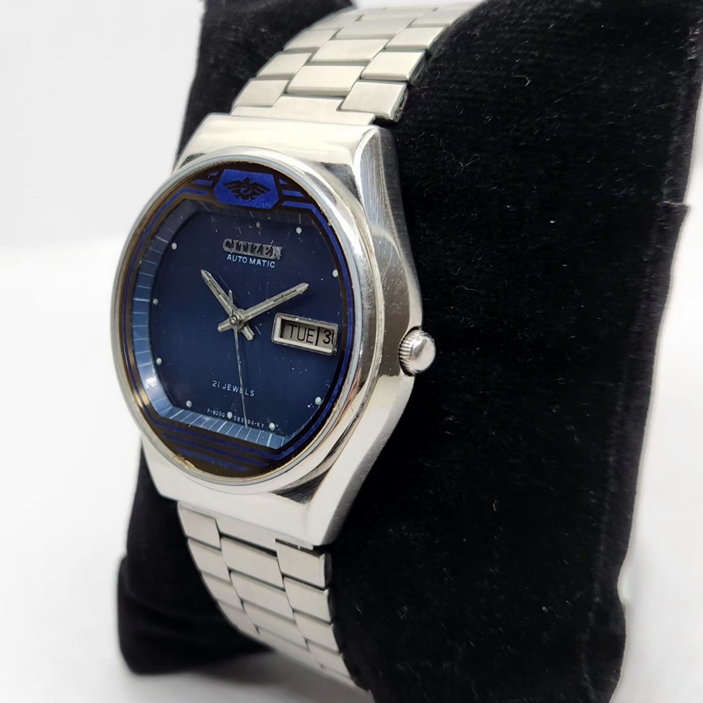 Vintage 1981 Original Citizen Automatic 8200 Blue Face 36mm Day-Date Japanese Men's Wrist Watch CT18