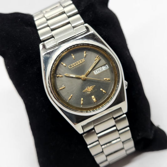Vintage 1980 Original Citizen Automatic 8200 Grey Face 32MM Case Day-Date Japanese Men's Wrist Watch CT20