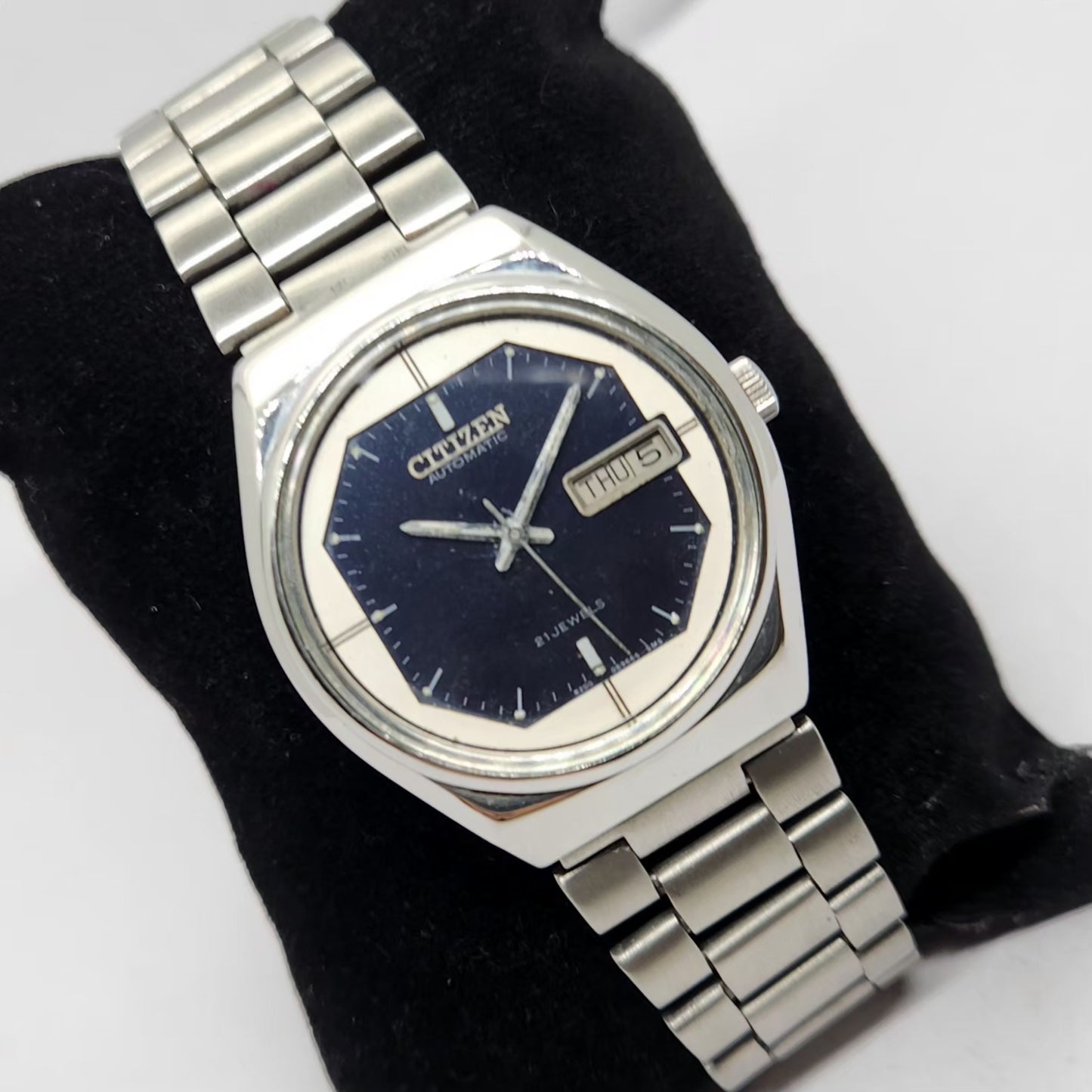 Vintage 1980 Original Citizen Automatic 8200 Blue Face 34MM Case Day-Date Japanese Men's Wrist Watch CT21