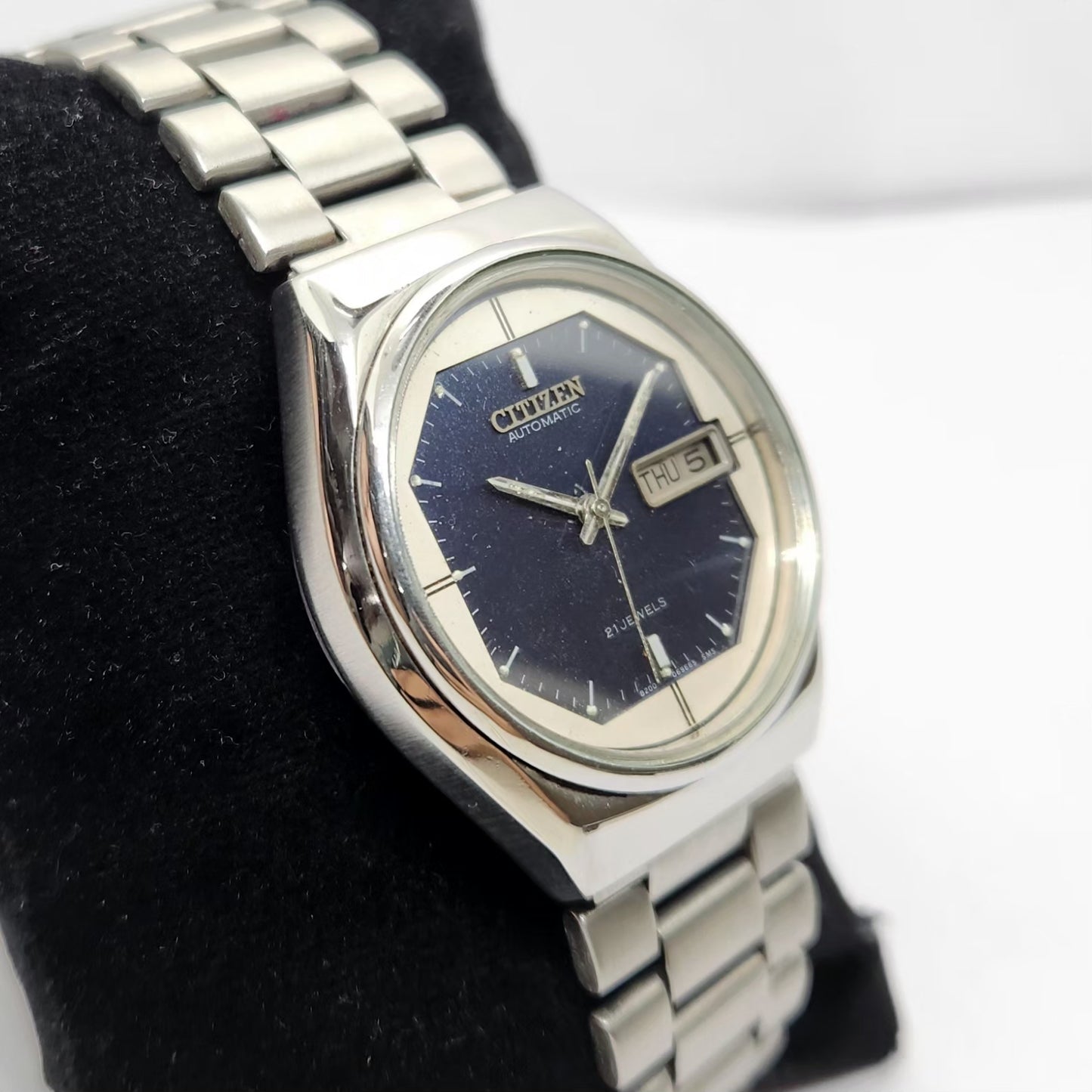 Vintage 1980 Original Citizen Automatic 8200 Blue Face 34MM Case Day-Date Japanese Men's Wrist Watch CT21
