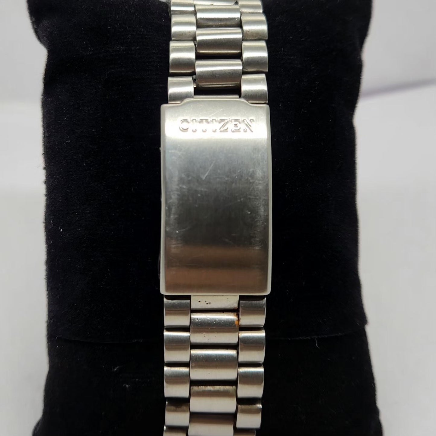 Vintage 1977 Original Citizen Automatic 8200 Black Face 35MM Case Day-Date Japanese Men's Wrist Watch CT22