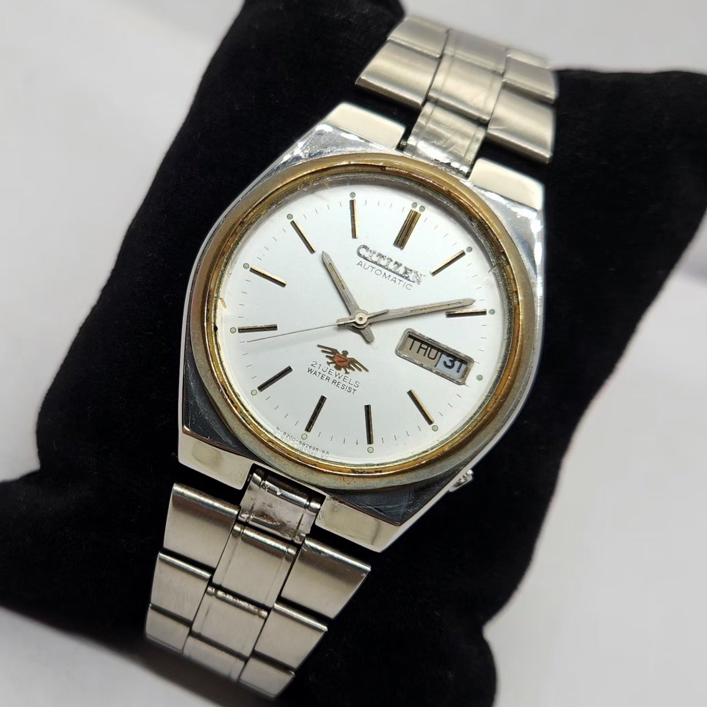 Vintage 1980 Original Citizen Automatic 8200 White Face 35MM case Day-Date Japanese Men's Wrist Watch CT23