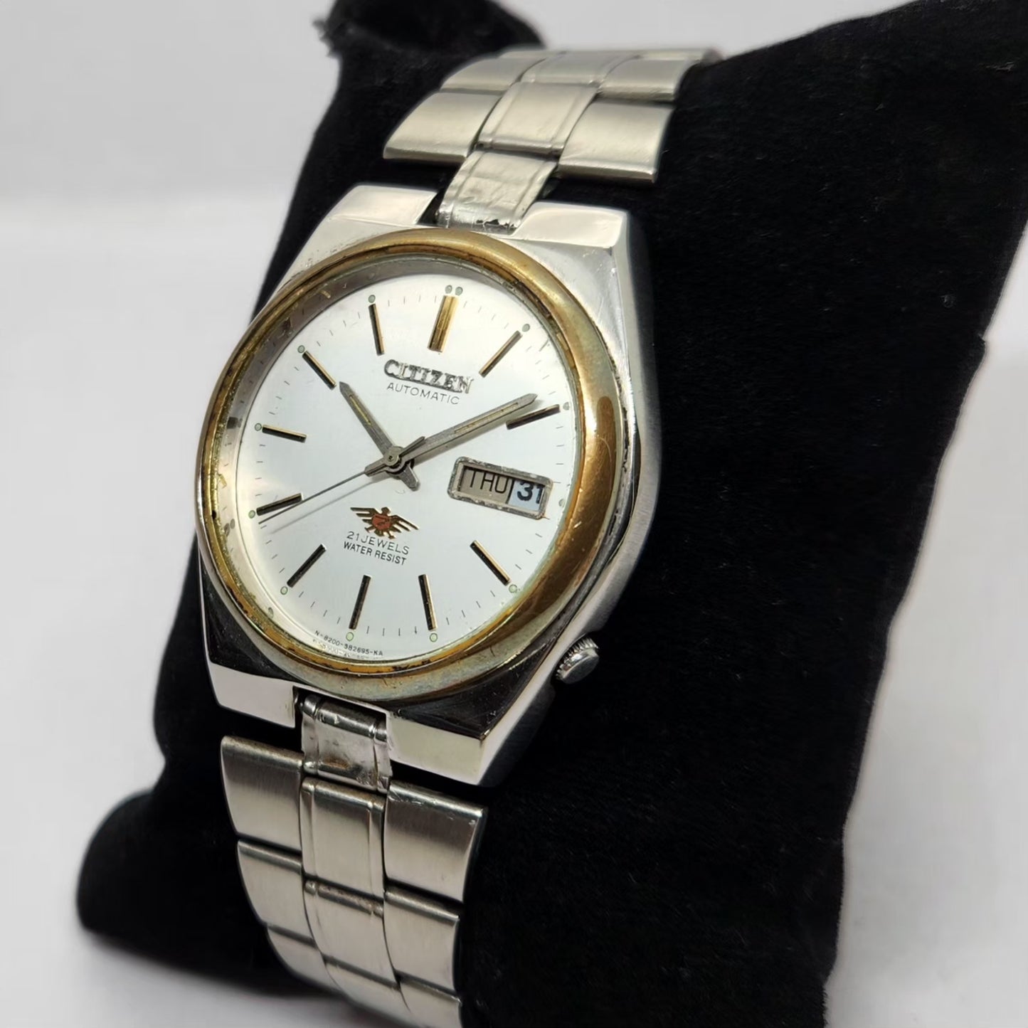 Vintage 1980 Original Citizen Automatic 8200 White Face 35MM case Day-Date Japanese Men's Wrist Watch CT23