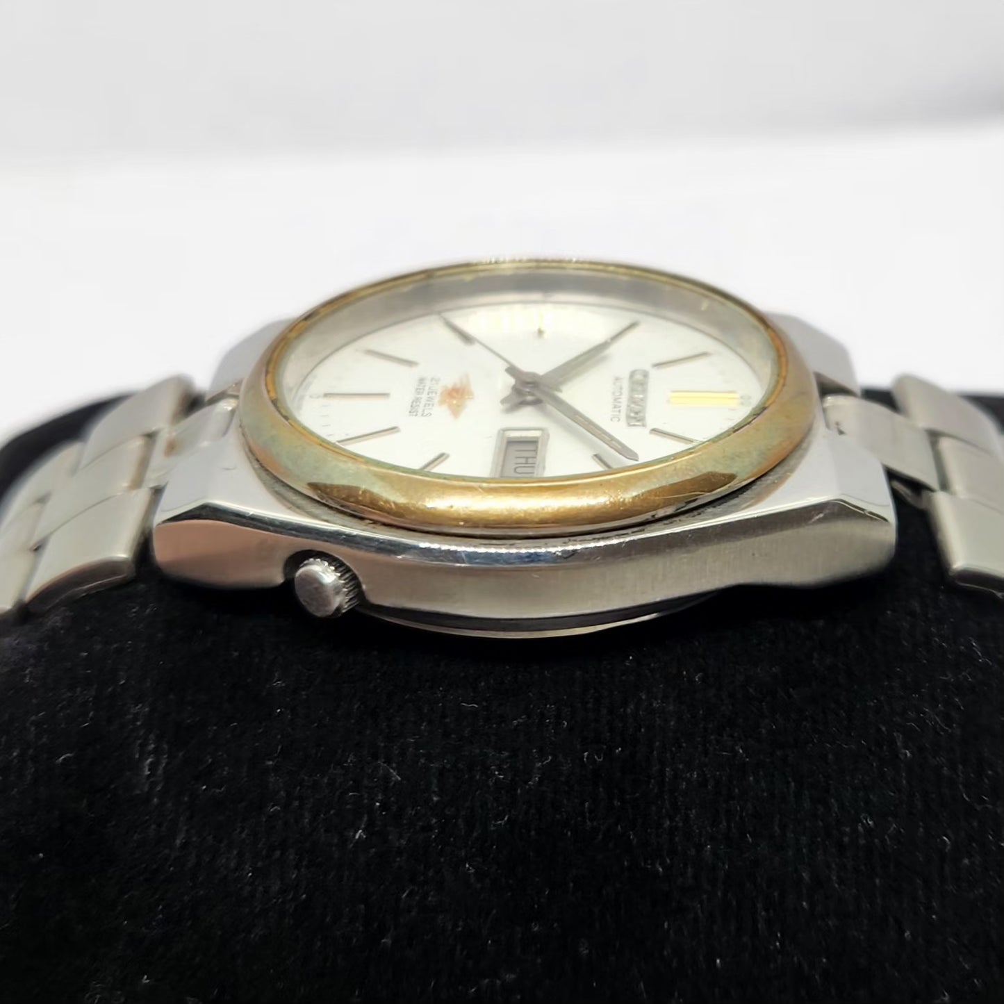 Vintage 1980 Original Citizen Automatic 8200 White Face 35MM case Day-Date Japanese Men's Wrist Watch CT23