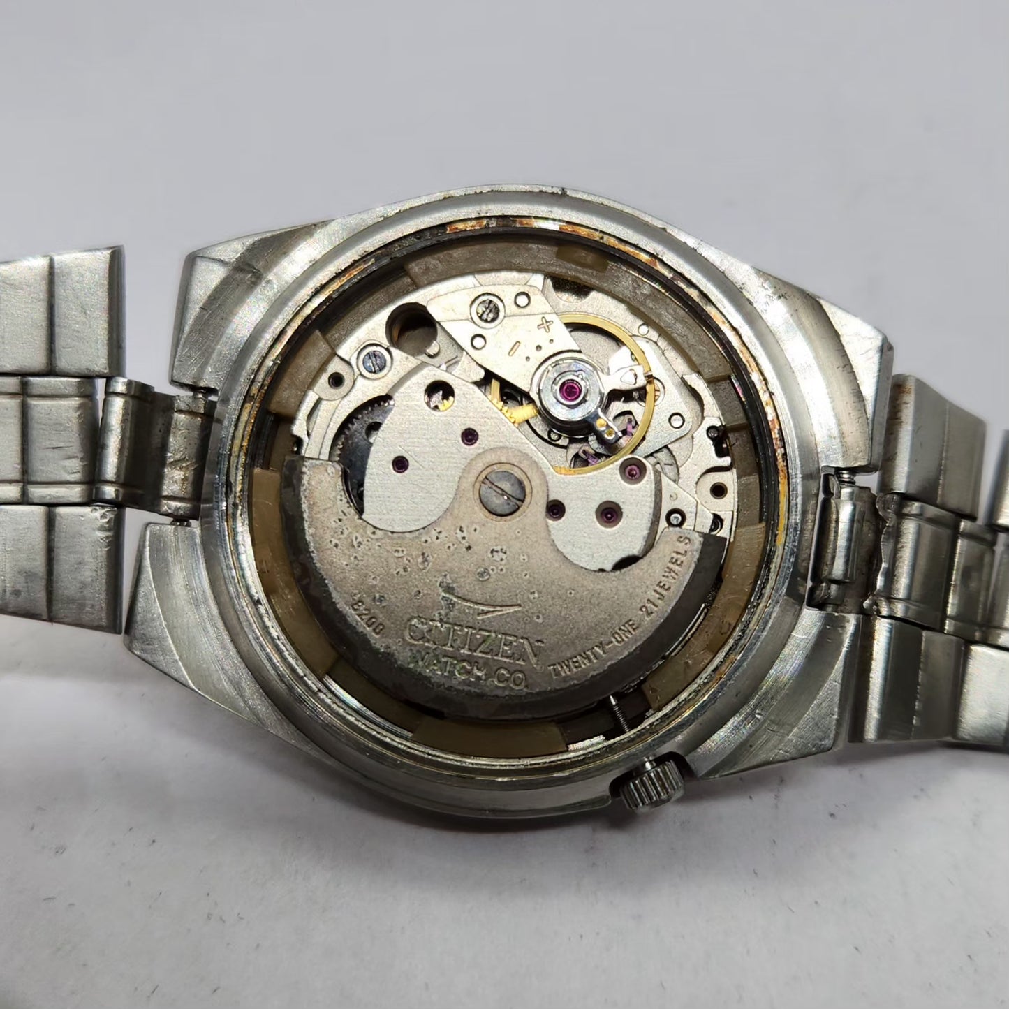 Vintage 1980 Original Citizen Automatic 8200 White Face 35MM case Day-Date Japanese Men's Wrist Watch CT23