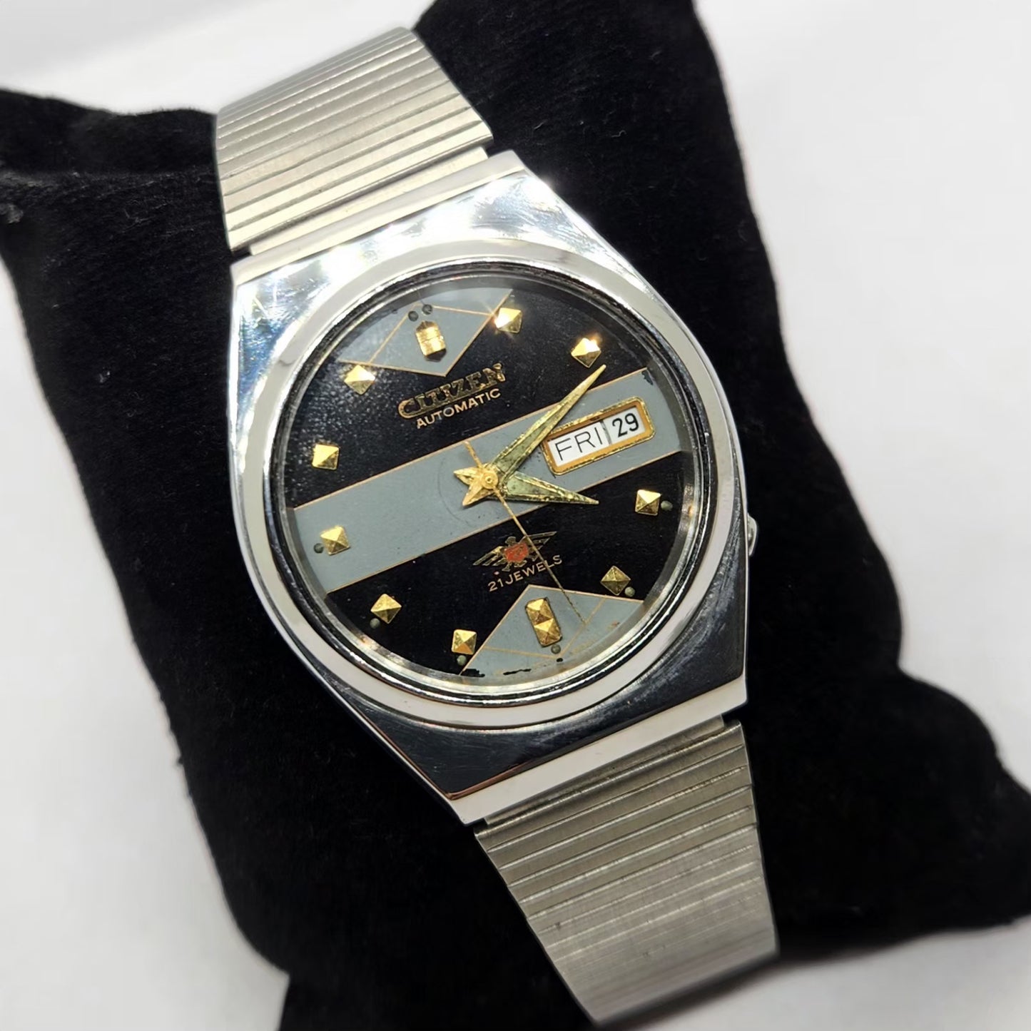 Vintage 1974 Original Citizen Automatic 8200 Black Face 33MM case Day-Date Japanese Men's Wrist Watch CT25