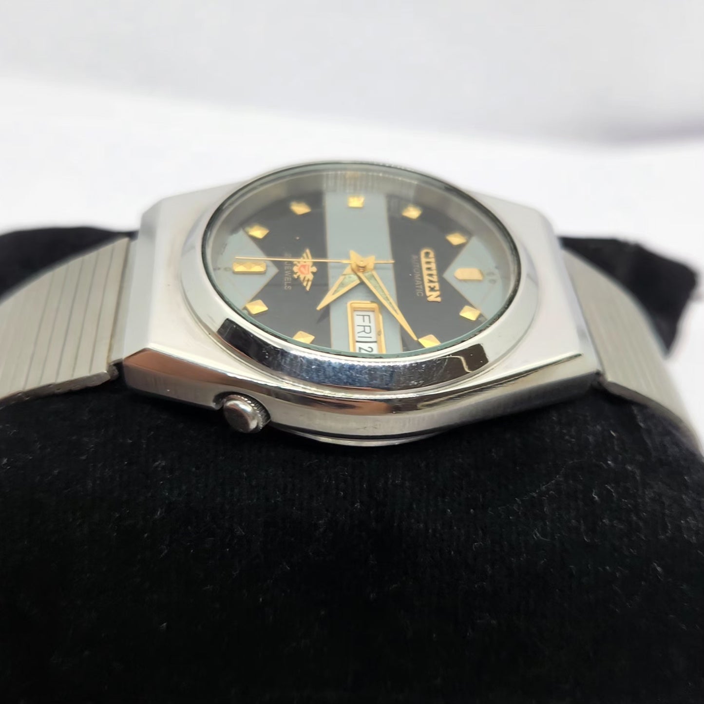 Vintage 1974 Original Citizen Automatic 8200 Black Face 33MM case Day-Date Japanese Men's Wrist Watch CT25