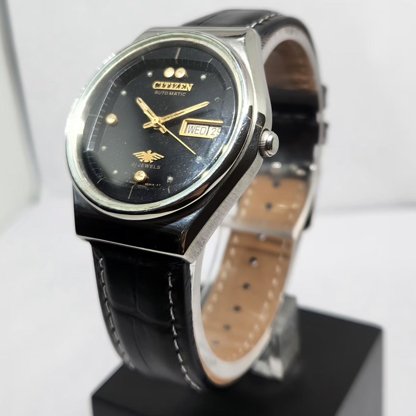 Vintage 1980 Original Citizen Automatic 8200 Black Face 36MM Case Day-Date Japanese Men's Wrist Watch CT32