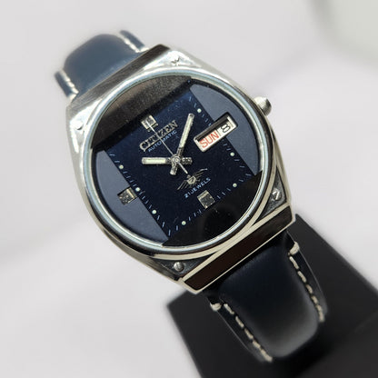 Vintage 1975 Original Citizen Automatic 8200 Blue Face 35MM Case Day-Date Japanese Men's Wrist Watch CT34