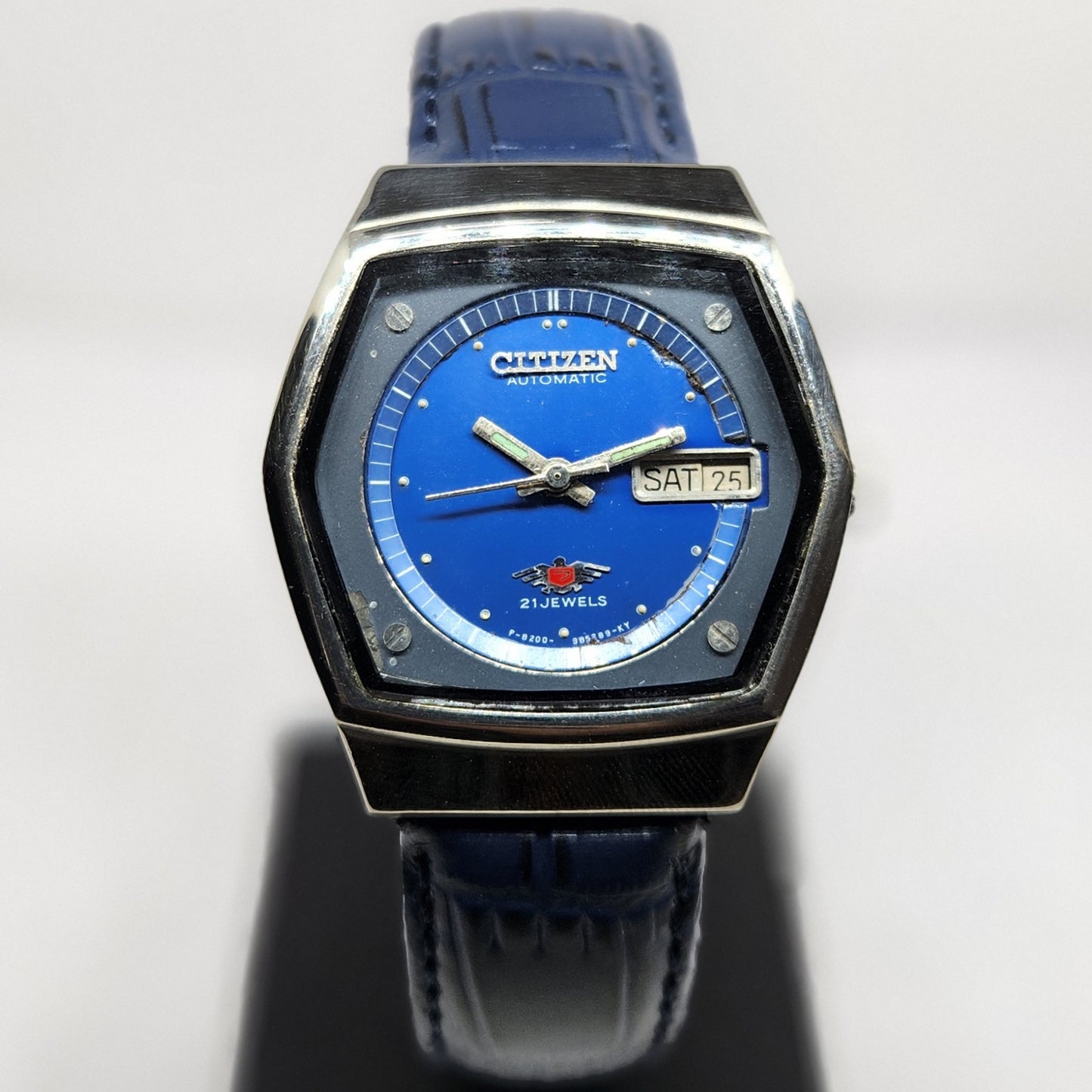 Vintage 1982 Original Citizen Automatic 8200 Blue Face 35MM Case Day-Date Japanese Men's Wrist Watch CT35
