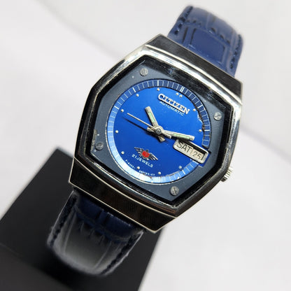 Vintage 1982 Original Citizen Automatic 8200 Blue Face 35MM Case Day-Date Japanese Men's Wrist Watch CT35