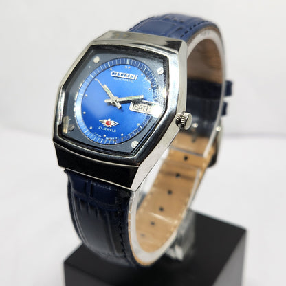 Vintage 1982 Original Citizen Automatic 8200 Blue Face 35MM Case Day-Date Japanese Men's Wrist Watch CT35