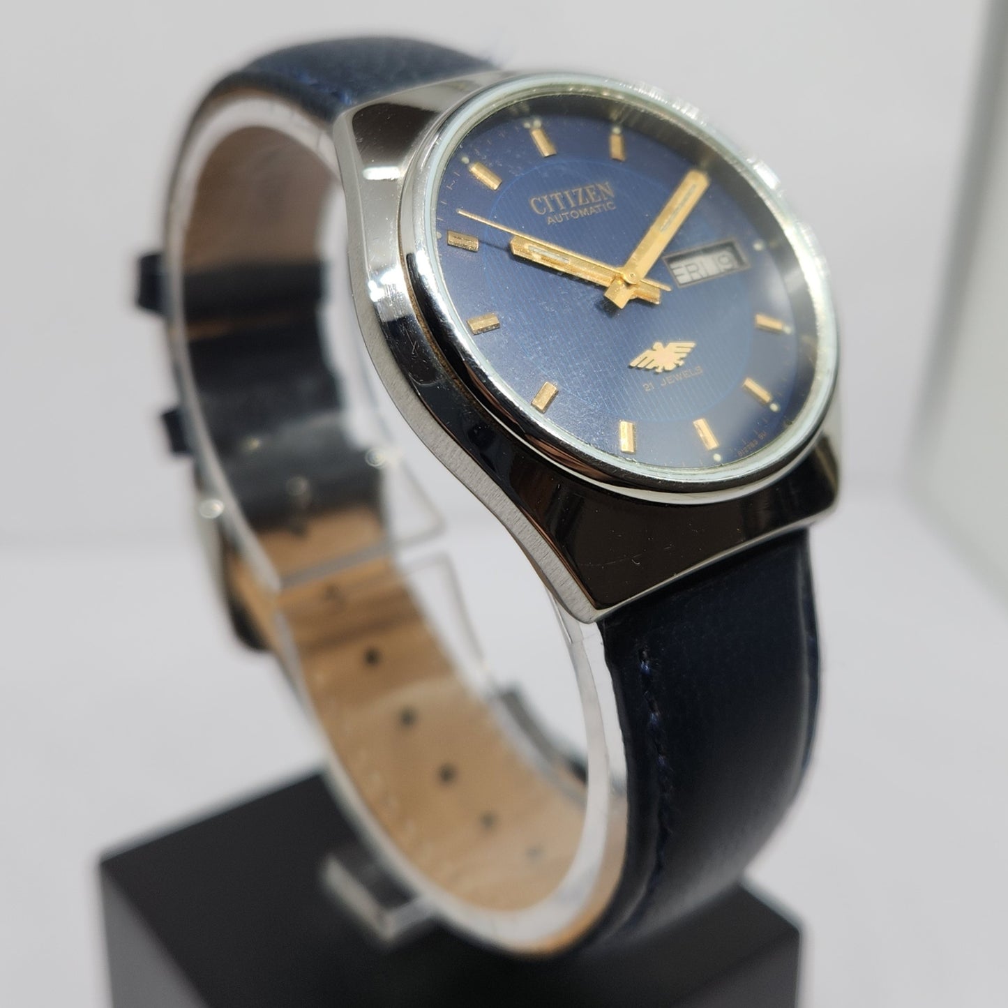 Vintage 1982 Original Citizen Automatic 8200 Blue Face 35MM Case Day-Date Japanese Men's Wrist Watch CT36