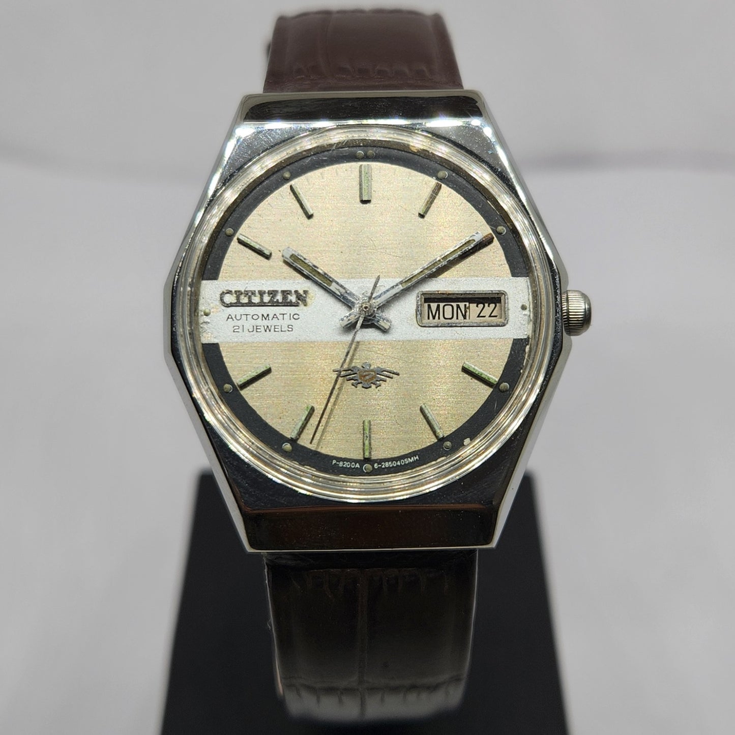 Vintage 1981 Original Citizen Automatic 8200 Silver Face 35MM Case Day-Date Japanese Men's Wrist Watch CT38