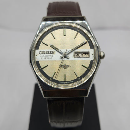 Vintage 1981 Original Citizen Automatic 8200 Silver Face 35MM Case Day-Date Japanese Men's Wrist Watch CT38
