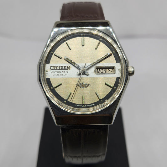 Vintage 1981 Original Citizen Automatic 8200 Silver Face 35MM Case Day-Date Japanese Men's Wrist Watch CT38