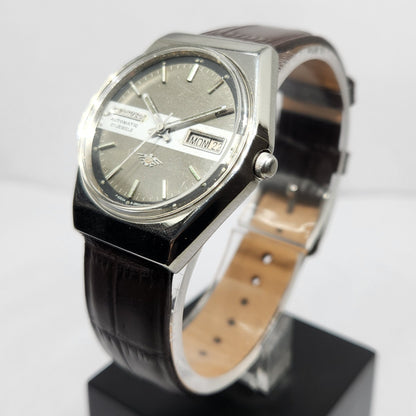 Vintage 1981 Original Citizen Automatic 8200 Silver Face 35MM Case Day-Date Japanese Men's Wrist Watch CT38