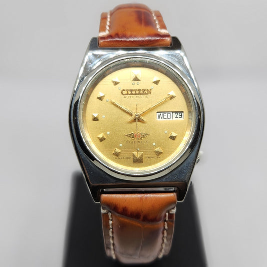 Vintage 1974 Original Citizen Automatic 8200 Gold Face 33MM Case Day-Date Japanese Men's Wrist Watch CT41