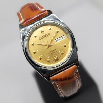 Vintage 1974 Original Citizen Automatic 8200 Gold Face 33MM Case Day-Date Japanese Men's Wrist Watch CT41