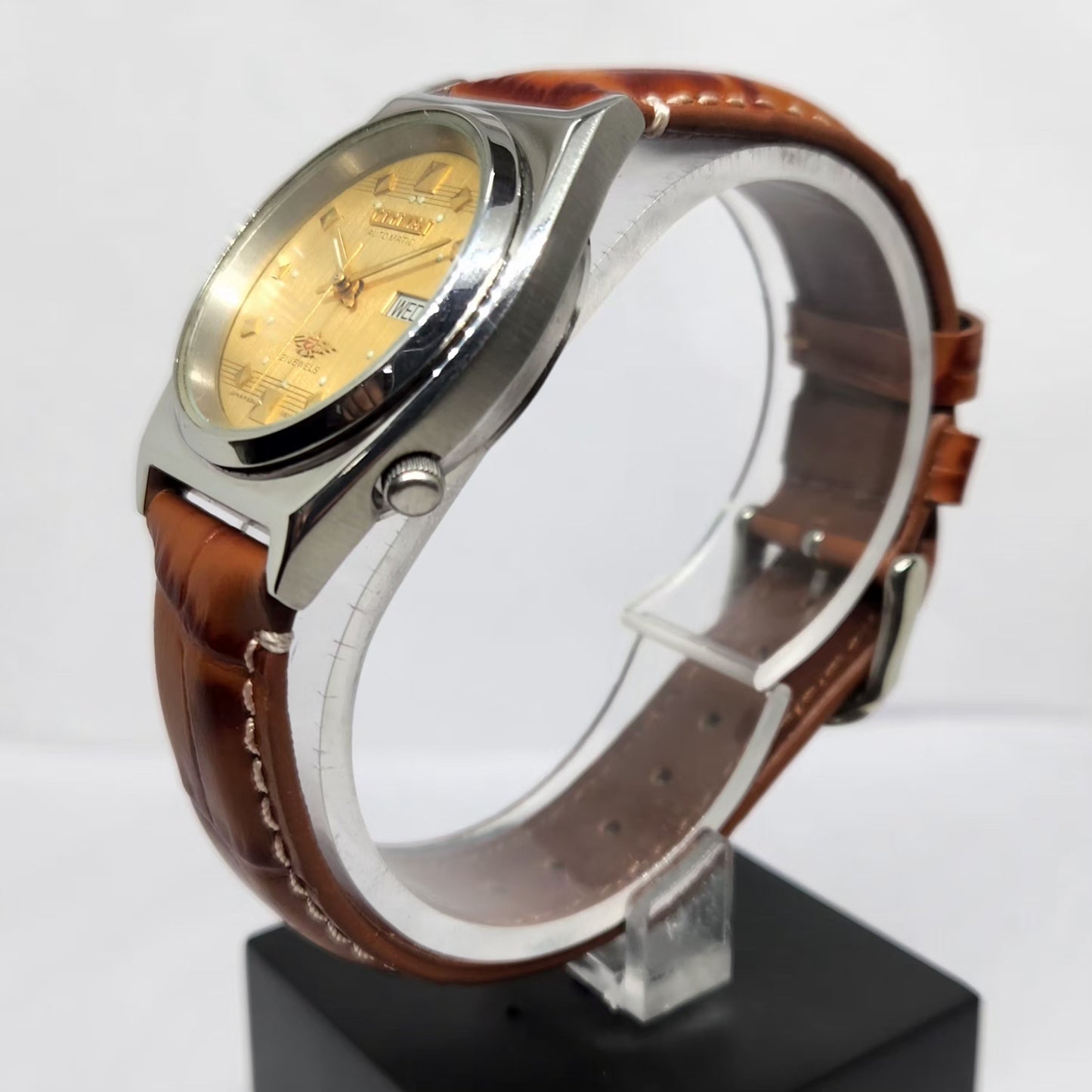 Vintage 1974 Original Citizen Automatic 8200 Gold Face 33MM Case Day-Date Japanese Men's Wrist Watch CT41