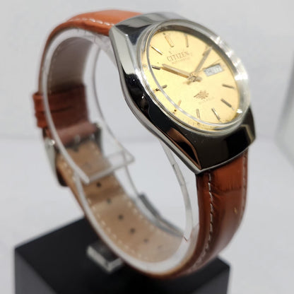 Vintage 1982 Original Citizen Automatic 8200 Blue Face 34MM Case Day-Date Japanese Men's Wrist Watch CT50