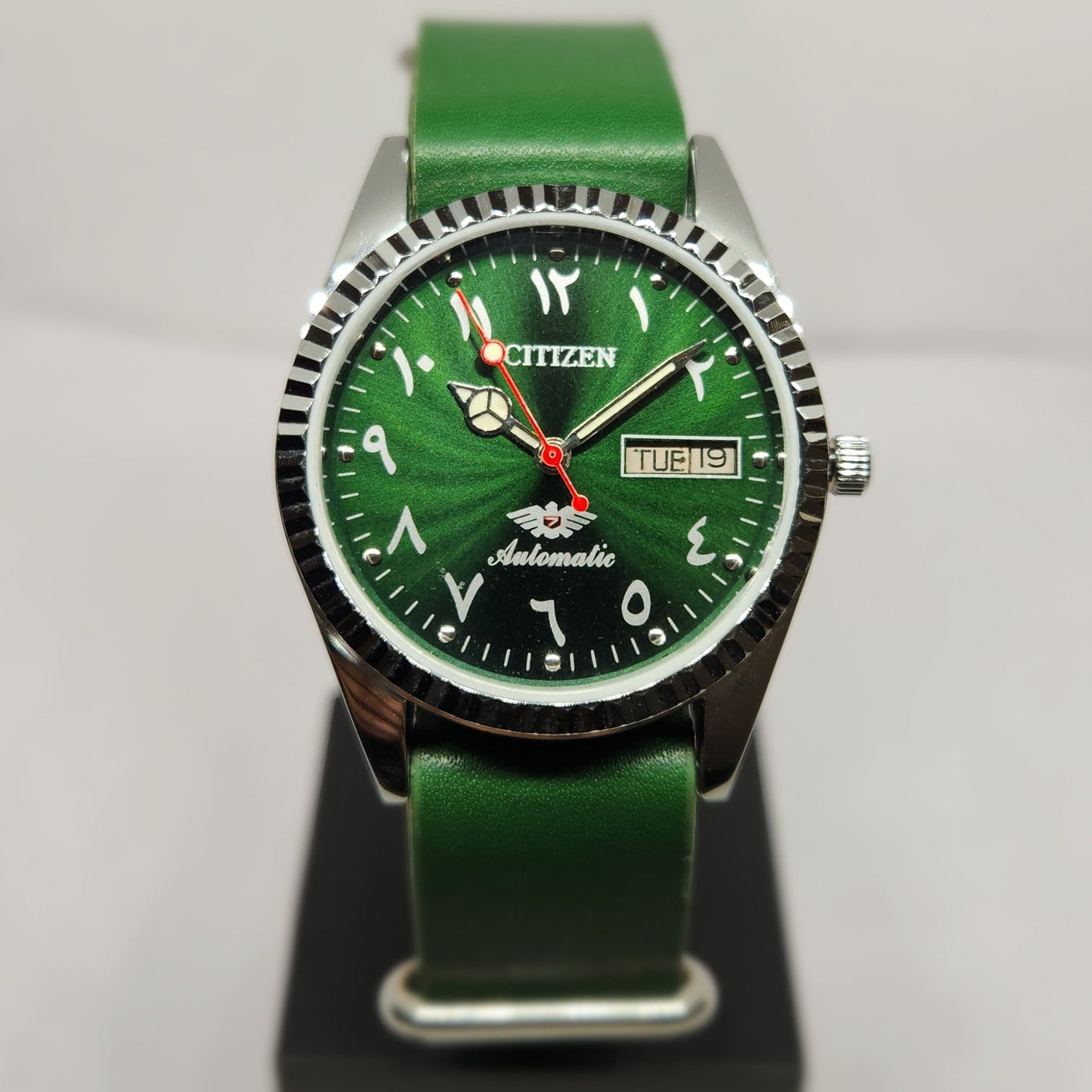 Vintage Mod Citizen Arabic 8200 Automatic Fluted Bazel Green Face 35MM Case Day-Date Men's Wrist Watch CT52