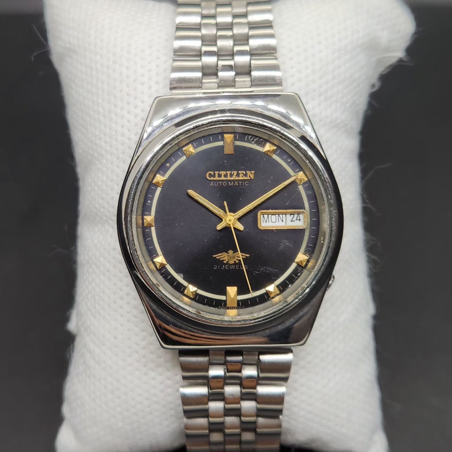 Vintage 1976 Original Citizen Automatic 8200 Black Face 35MM case Day-Date Japanese Men's Wrist Watch CT56