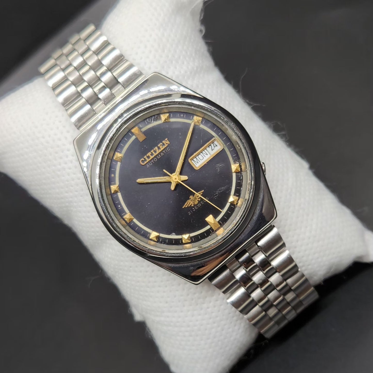 Vintage 1976 Original Citizen Automatic 8200 Black Face 35MM case Day-Date Japanese Men's Wrist Watch CT56