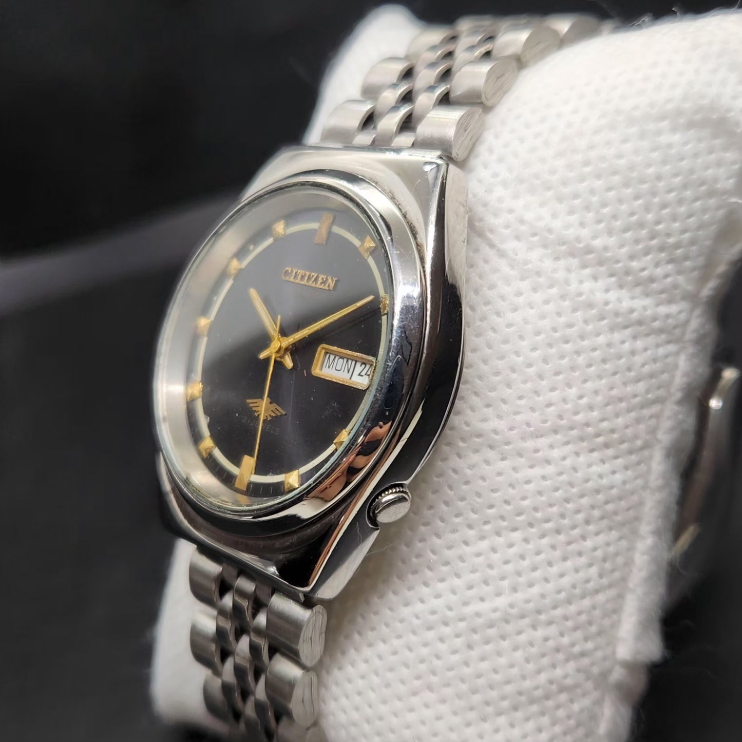 Vintage 1976 Original Citizen Automatic 8200 Black Face 35MM case Day-Date Japanese Men's Wrist Watch CT56